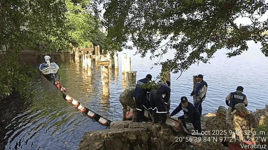 La Secretaría de Marina mantiene activo el Plan Regional de Contingencias por derrame de hidrocarburos en Río Pantepec, Tuxpan.