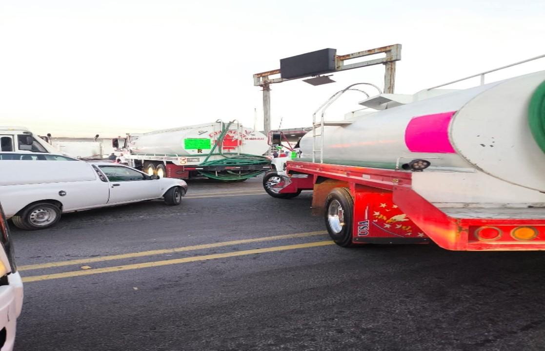 Piperos y purificadores de agua llevan a cabo bloqueos en varios puntos de la Ciudad de México y el Estado de México.