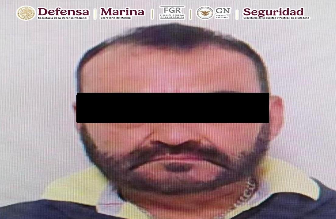 Se ejecutaron cinco órdenes de cateo en Durango, donde fueron detenidas cinco personas, una de ellas José Luis “N”, líder de una célula delictiva que opera en la región.
