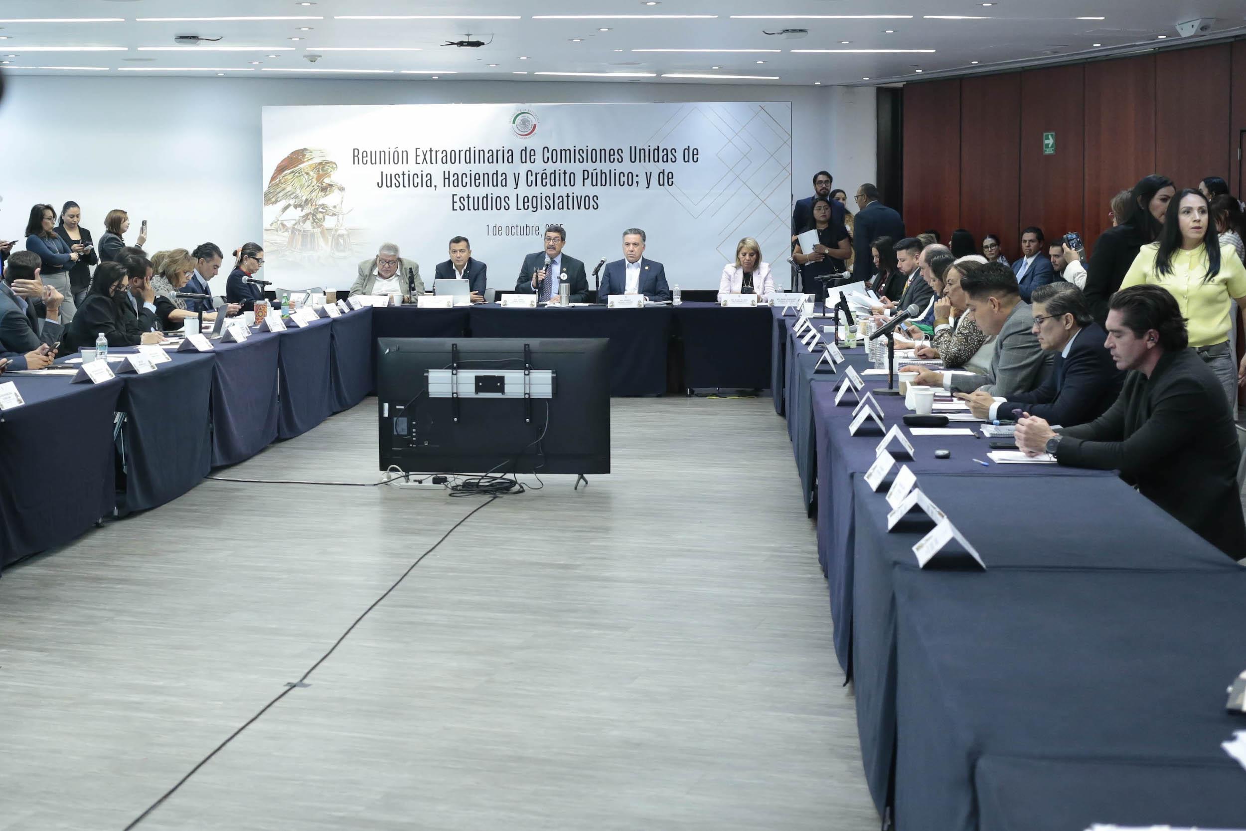 Avanza en comisiones reforma a la Ley de Amparo.