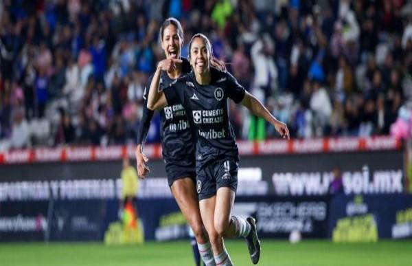 Cruz Azul venció 5-0 a Pachuca y las dejó fuera de la Liguilla del Apertura 2025 con un global de 6-2.