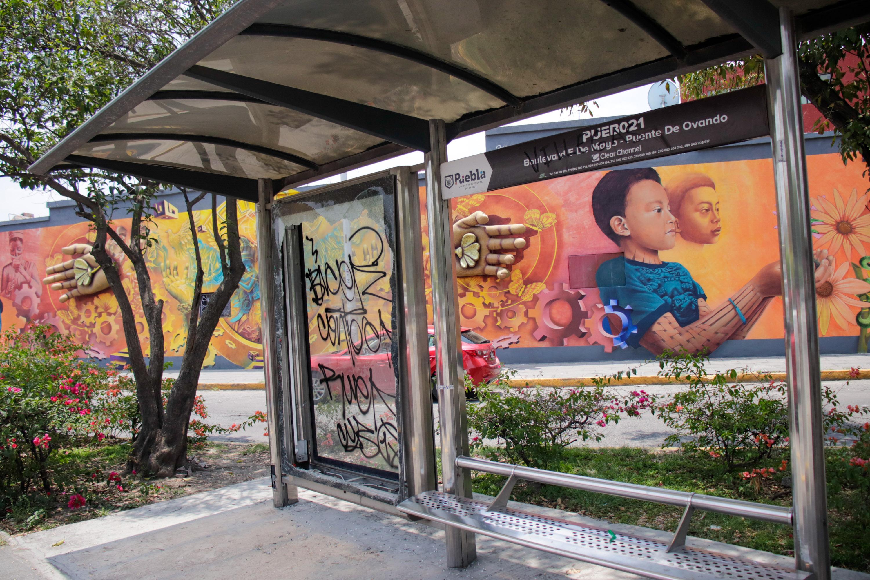 Es viable la concesión de los 401 parabuses que existen en la Angelópolis.