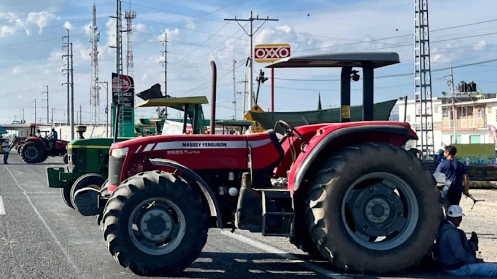 Tras casi una semana, campesinos en Guanajuato ya retiraron 8 bloqueos viales