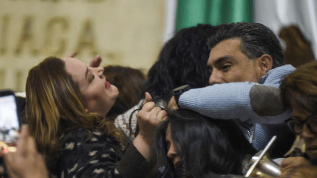 diputados-golpes-kari