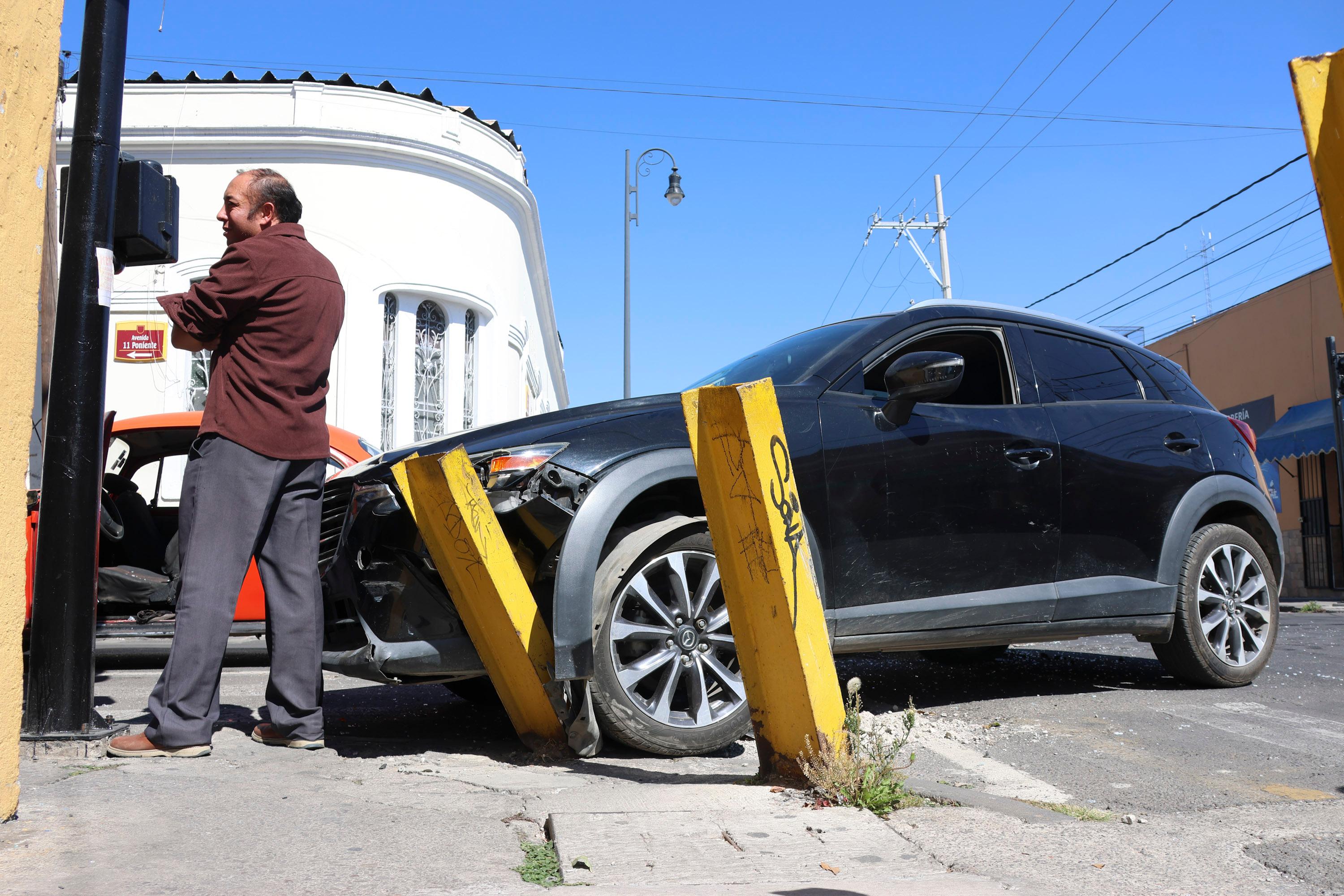Choque en la 7 Sur y 11 Poniente en Puebla capital.
