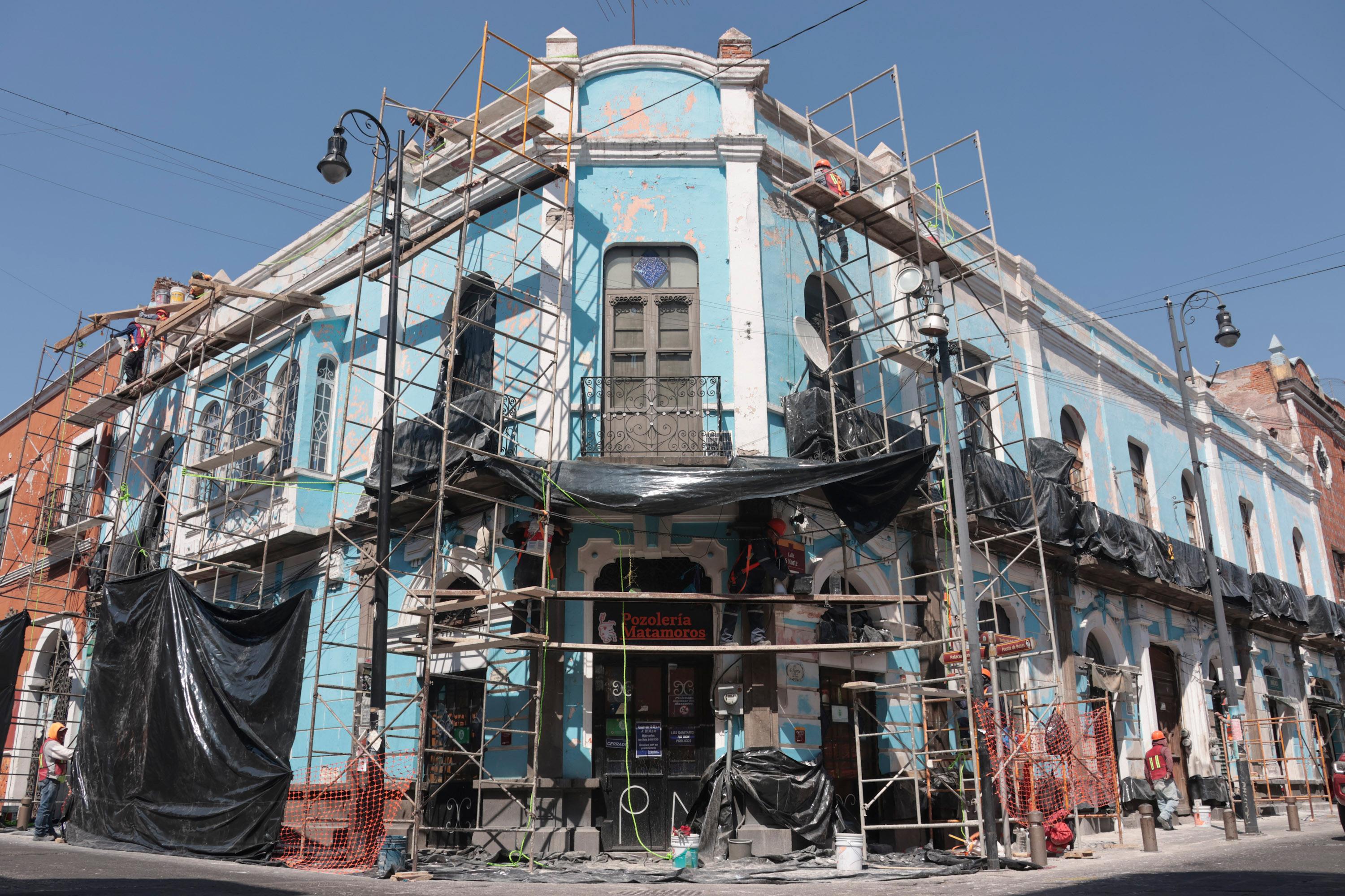 Remodelan inmuebles del Centro Histórico de Puebla.