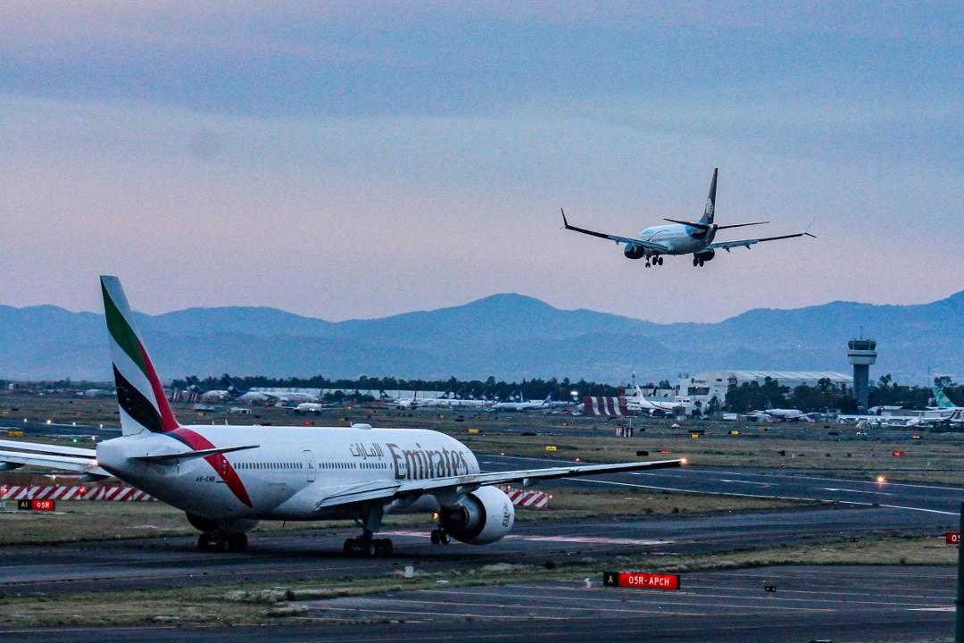 El Aeropuerto Internacional Benito Juárez Ciudad de México repite como tercer lugar mundial en puntualidad en 2025.