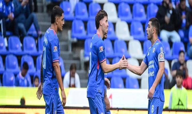 Cruz Azul venció en el estadio Cuauhtémoc por marcador de 2-0 al Atlas.
