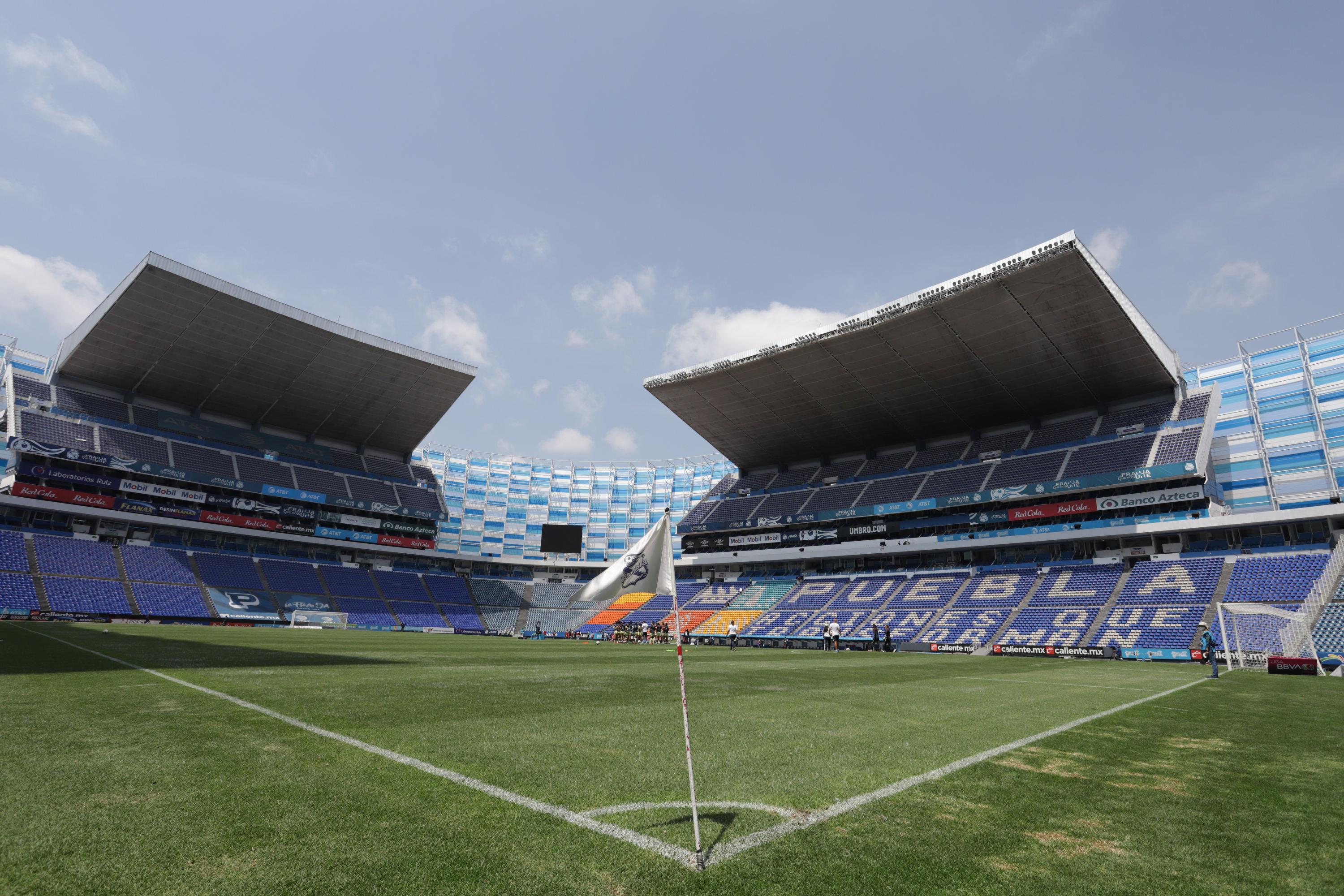 La Liga MX dio a conocer que el mantenimiento de la cancha del Estadio Cuauhtémoc avanza bien.