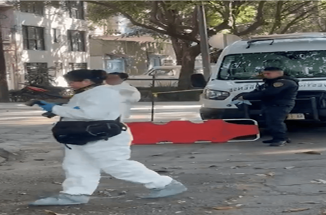 Producto del sismo de este viernes dos de enero con epicentro en San Marcos, Guerrero, un adulto mayor murió en la CDMX.