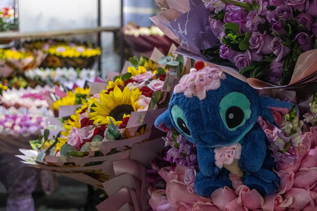 Se incrementa la venta de flores previo al 14 de Febrero.