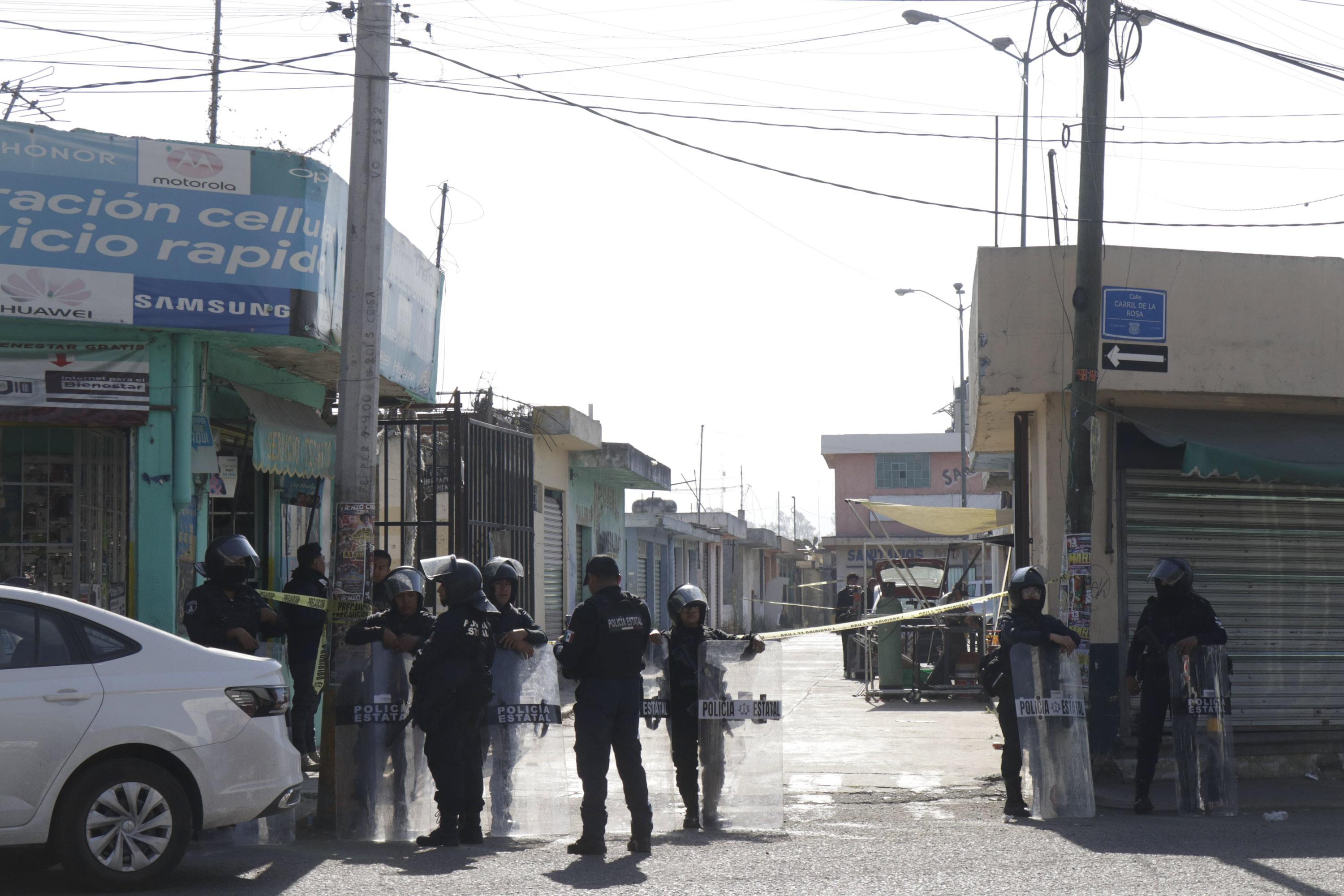 Operativo en inmediaciones del mercado Morelos en Puebla por segundo día consecutivo.