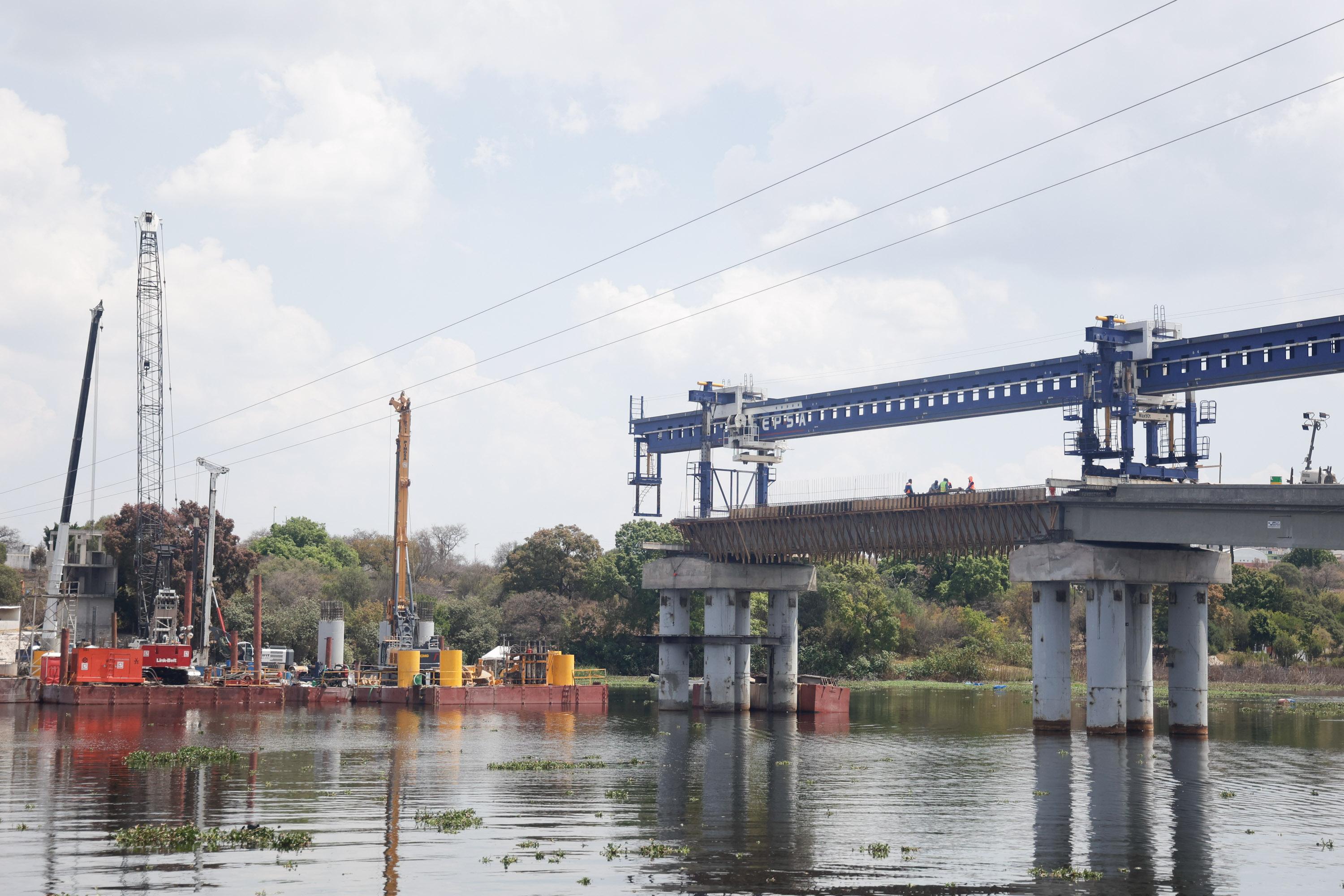 Así luce el Puente de la Transformación en el Lago de Valsequillo en Puebla.