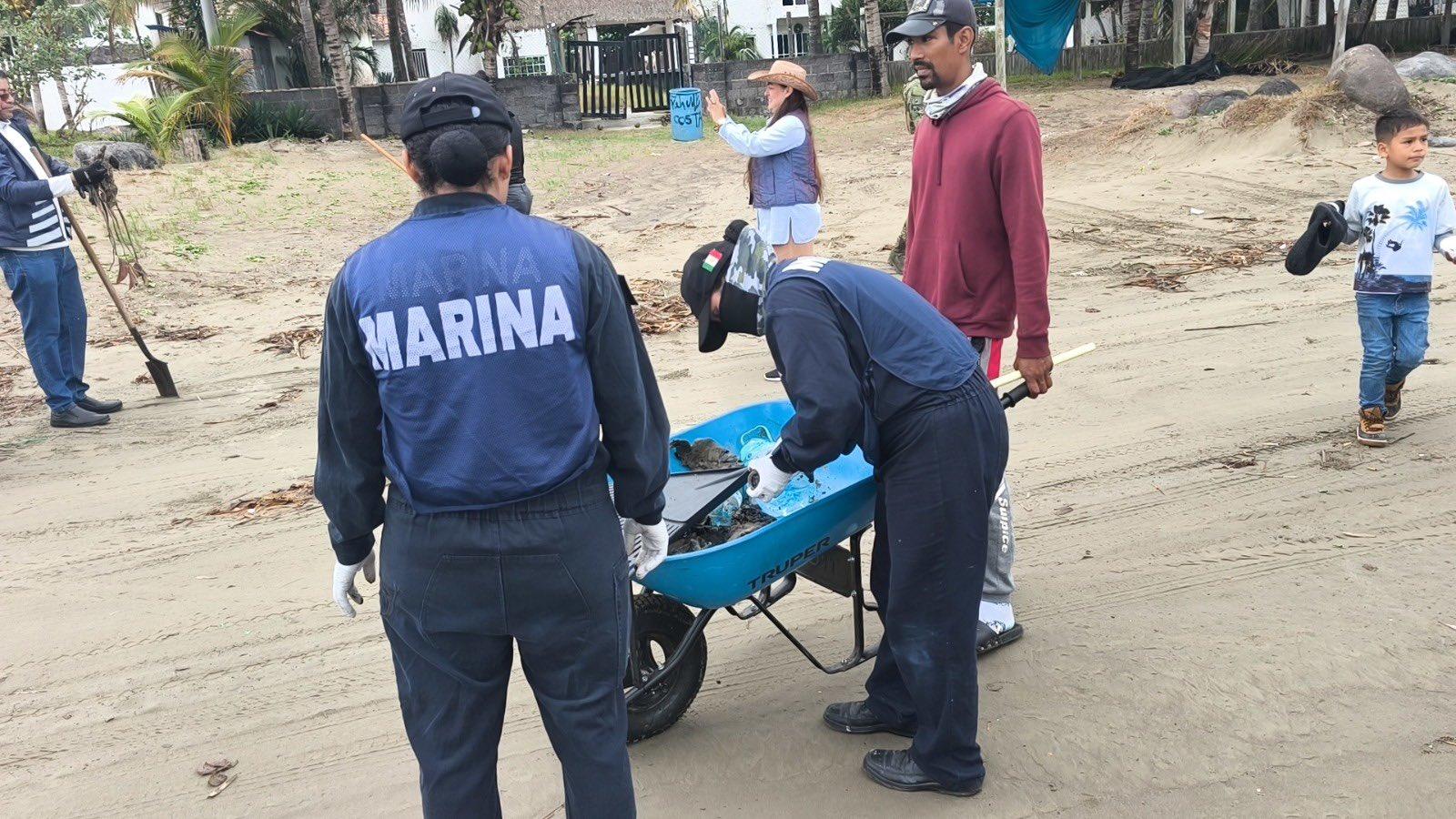 Gobierno de México refuerza acciones por presencia de hidrocarburos en el Golfo de México.