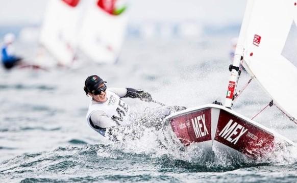 La mexicana Elena Oetling triunfa en el WesMex de Vela en Bahía de Banderas.