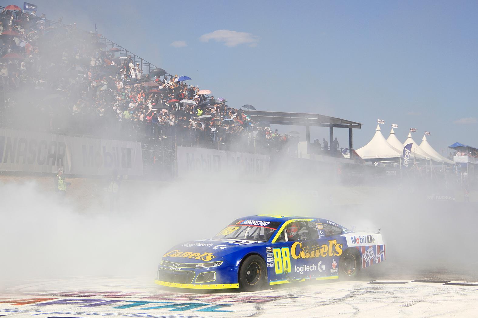 Con triunfo en San Luis Potosí arranca García Jr. en la NASCAR México.