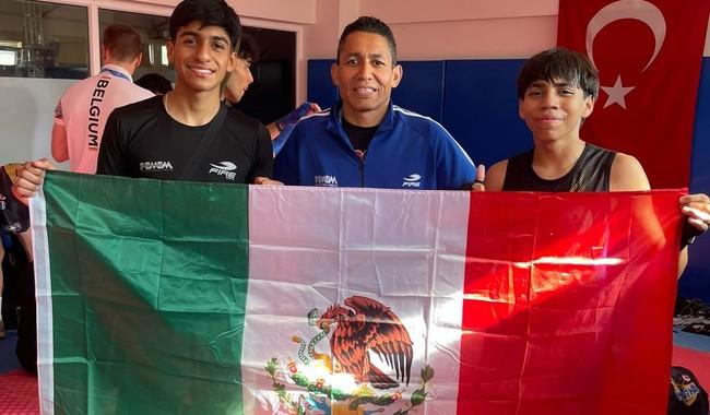Triunfan los mexicanos Marlon Jiménez y Alan Uribe en Copa Abierta de Muaythai Antalya.