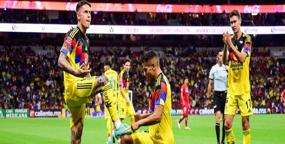 América revive gracias a doblete Brian Rodríguez.