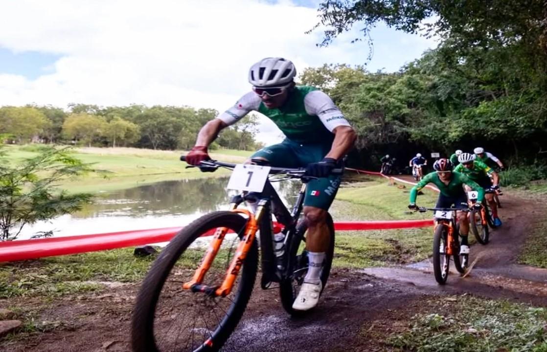 Mexicano Gerardo Ulloa destaca dos medallas panamericanas obtenidas.