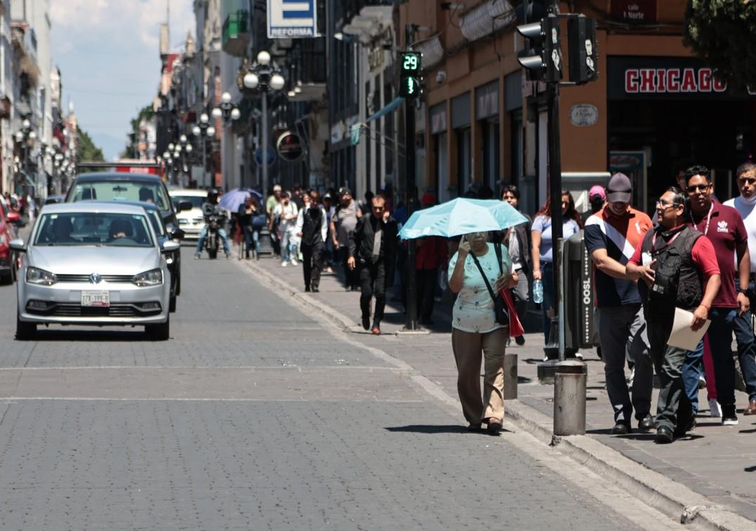 Alista ropa ligera, el calor estará insoportable en Puebla.