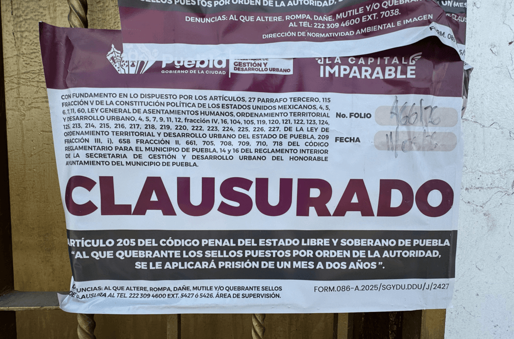 Ayuntamiento de Puebla clausura obras en el Bar Lacoss.
