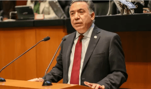 Solicita licencia Enrique Inzunza como senador de Morena.