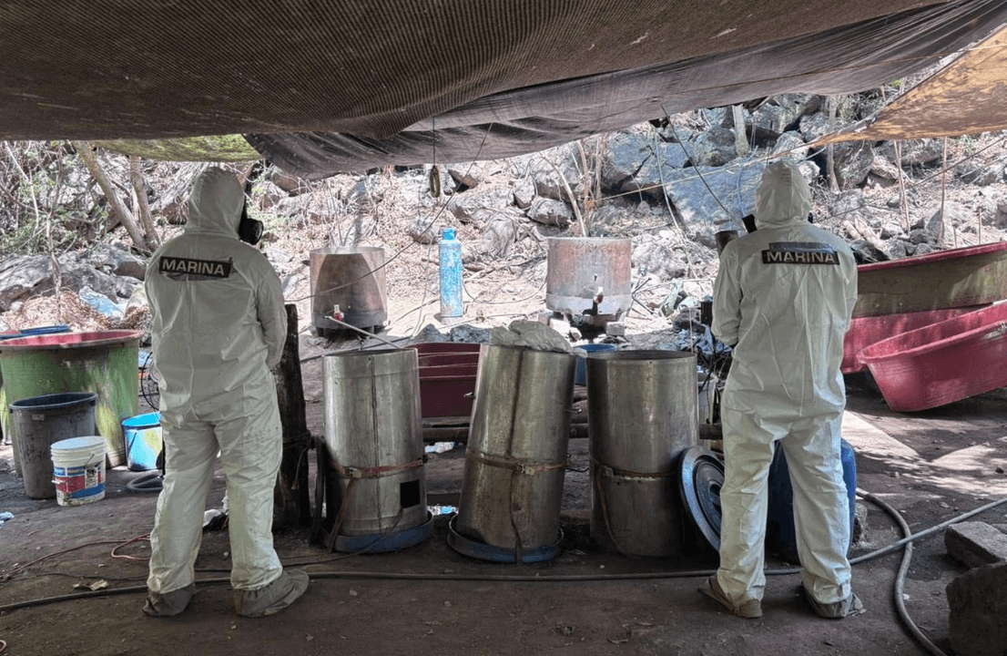 Inhabilitan cinco laboratorios clandestinos de metanfetamina en Jalisco, Nayarit y Sinaloa.