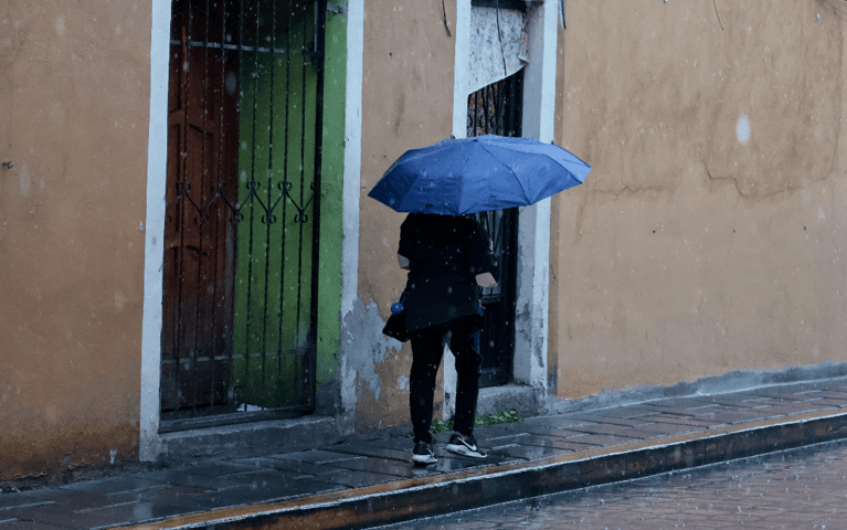 Activan alerta amarilla por lluvias fuertes y caída de granizo en la CDMX.