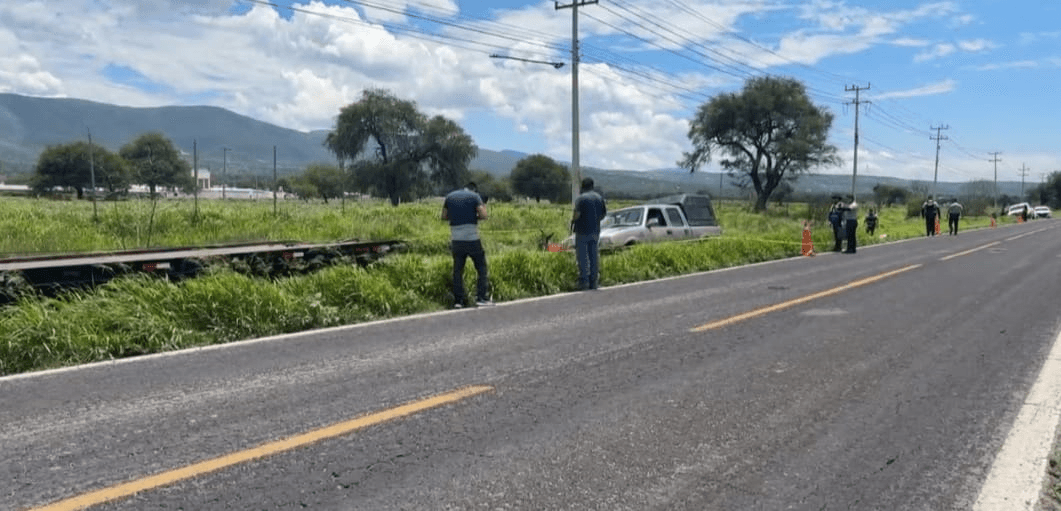 Motociclista pierde la vida tras choque contra camioneta en la federal Tehuacán-Puebla.