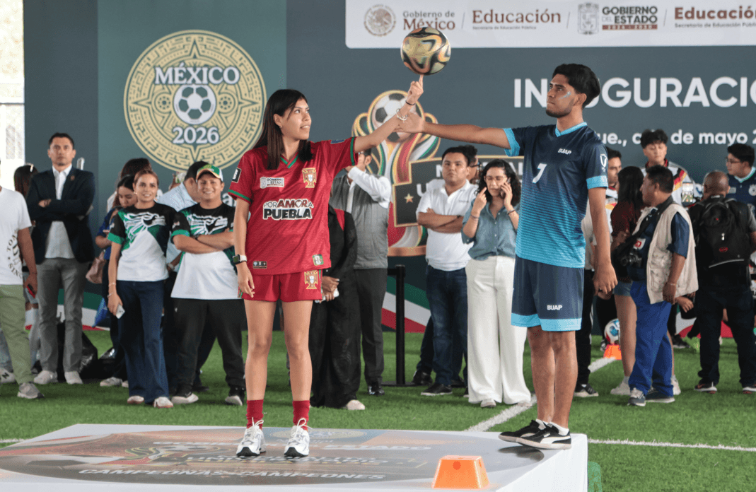 Inauguran en Puebla el Mundialito de Futbol Universitario.