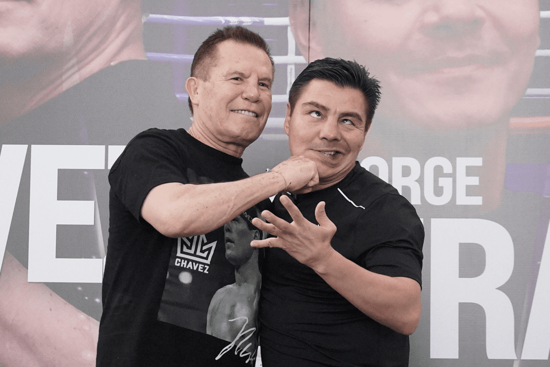 Listos para los golpes, JC Chávez y el Travieso Arce.