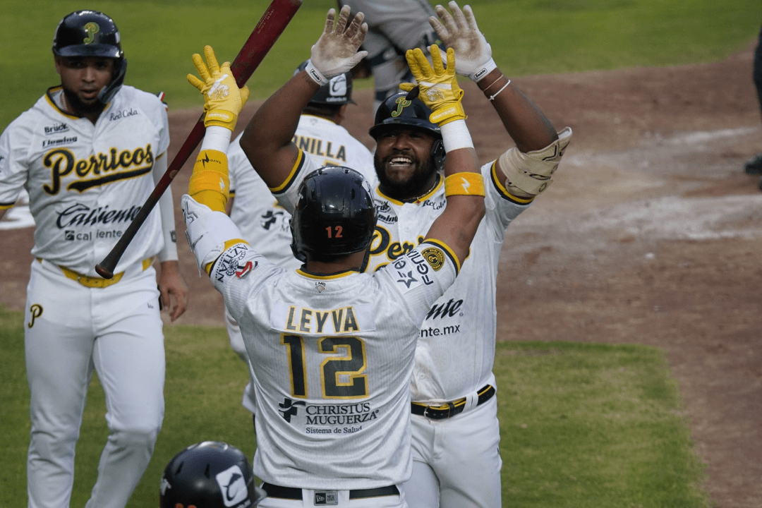 Festejo redondo para los Pericos sobre los Tigres.