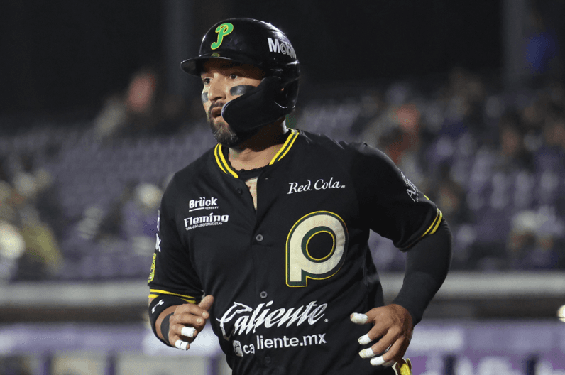 Samar Leyva encamina triunfo de Pericos sobre Querétaro.
