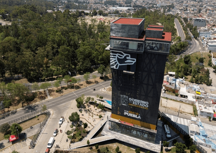 Teleférico de Puebla estrena nueva imagen tras su rehabilitación.