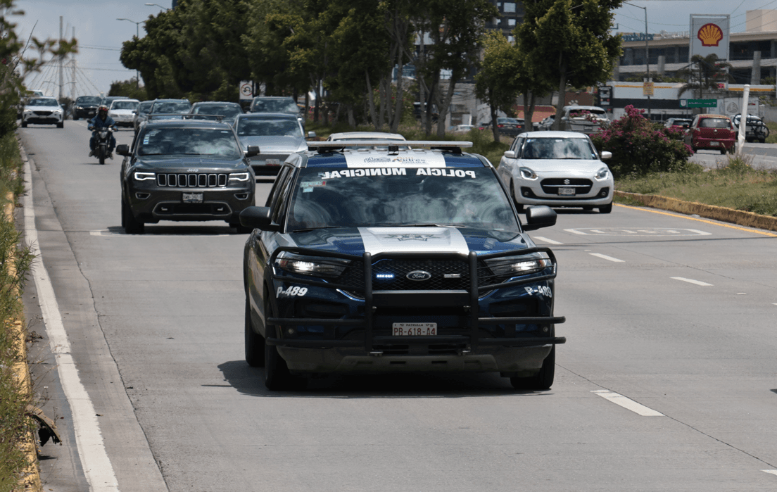 Autoridades de los tres órdenes de gobierno refuerzan patrullaje en la Vía Atlixcáyotl.