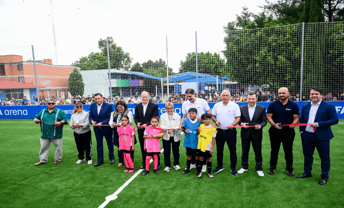 Inauguran la primera Cancha FIFA Arena en México.