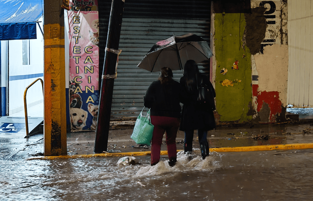 Alertan a población a reforzar medidas de autocuidado por lluvias en el país.