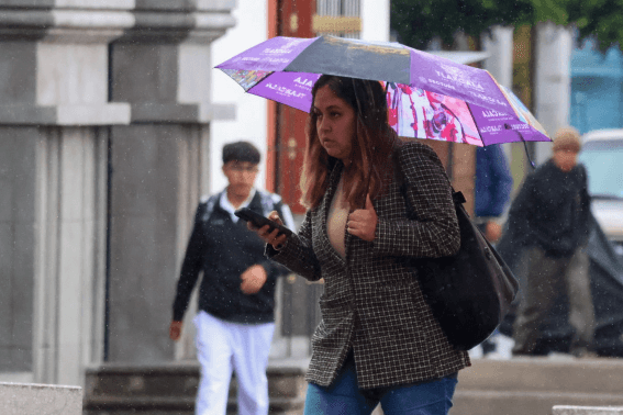 Activan Alerta Naranja-Amarilla por lluvia y granizo en la CDMX.