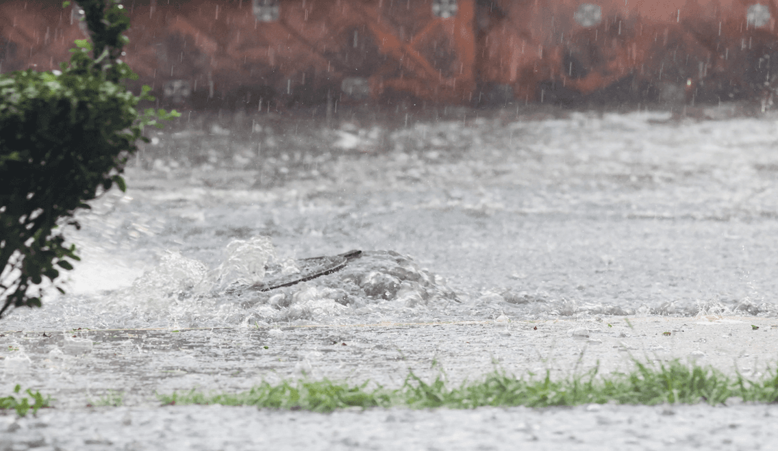 Alertan por lluvia y caída de granizo en la CDMX.