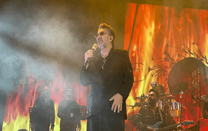Mijares abre con éxito la Feria de Cuautlancingo.
