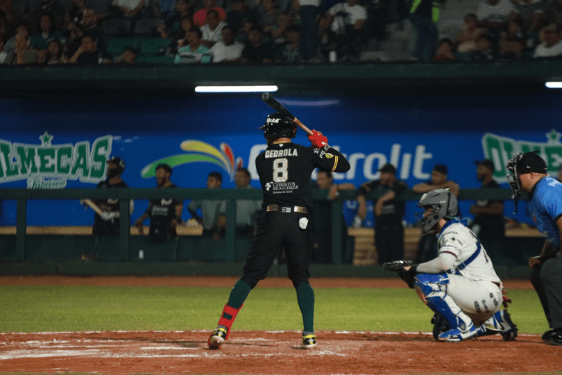 Pericos le pega al líder Tabasco en el inicio de la serie.