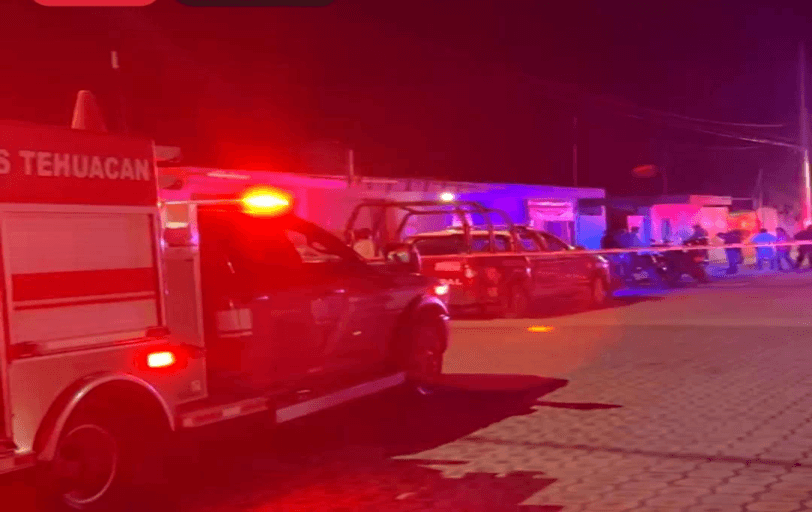 Fuerte explosión desata pánico entre la gente en Tehuacán.