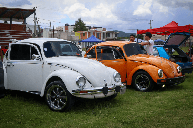 Feria de Tetla reúne a 150 autos modificados en exhibición.