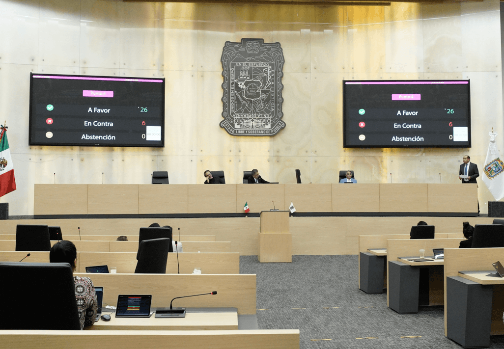 Aprueban reducción de regidores en los 217 municipios de Puebla.