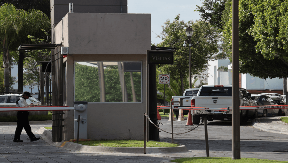 FGE Puebla realiza diligencias en Residencial Santa Fe, en San Andrés Cholula.
