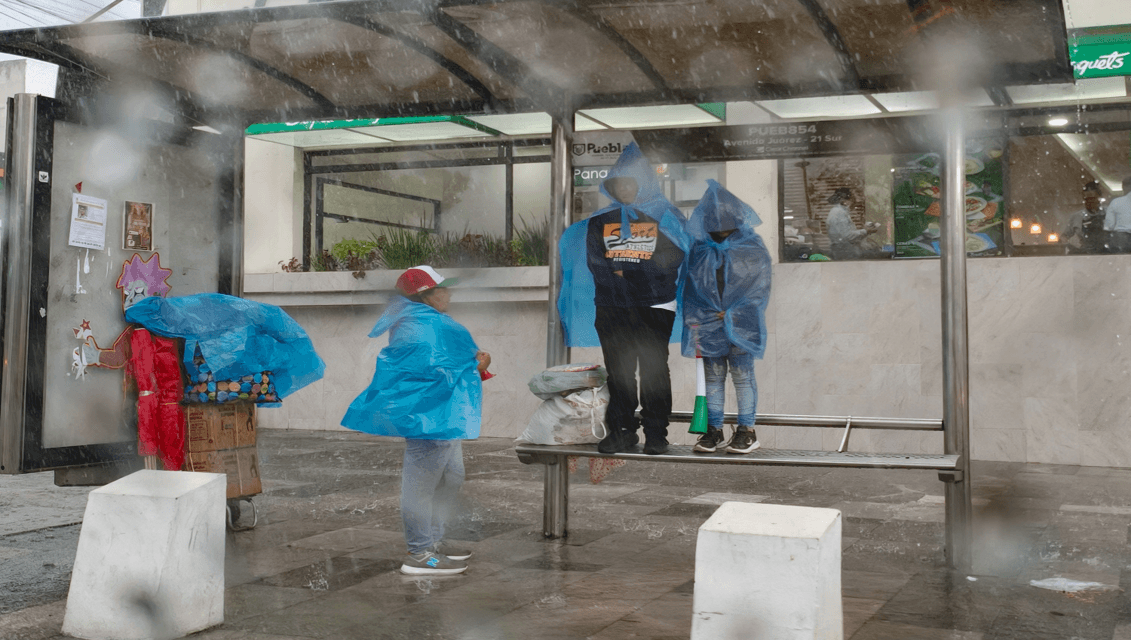 Alertan a habitantes de Nayarit, Jalisco, Colima y Michoacán, estar atentos por las lluvias.