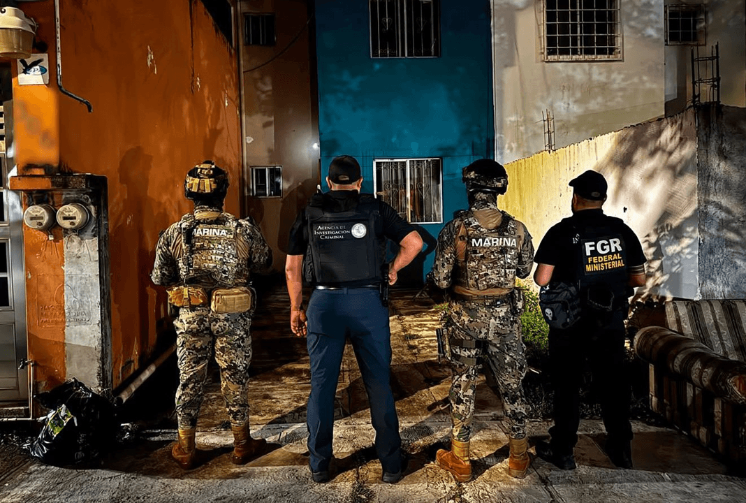 Marina, SSPC y FGR rescatan en Veracruz a tres personas privadas de su libertad.