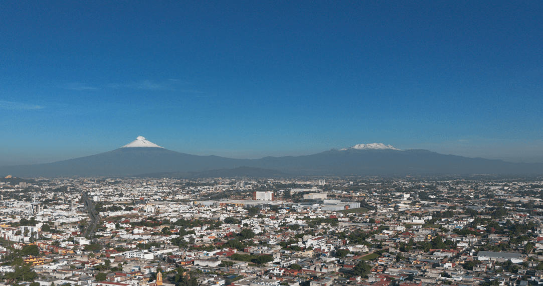 Volcanes en Puebla lucen despejados tras días lluviosos.