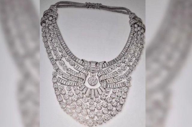 collar