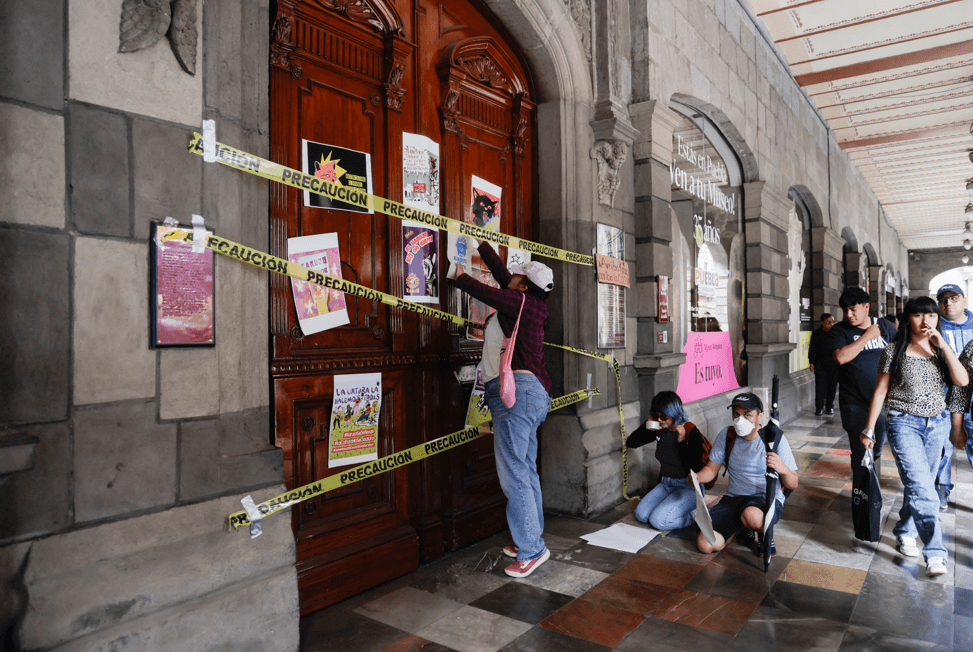 Karuzo no es un bar, es un centro cultural, fue el grito de manifestantes en Puebla.